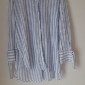 Women’s Bled Urban Knitwear Light Blue & White Striped Button-Down Shirt